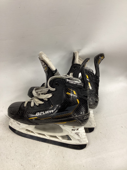 Vist Large View of Product Image Which is Used Bauer SUPREME M5 PRO Intermediate Hockey Skate Intermediate 4.5