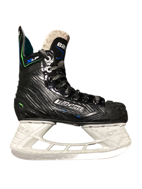 Vist Large View of Product Image Which is Used Bauer XLP Junior Hockey Skate Junior 01