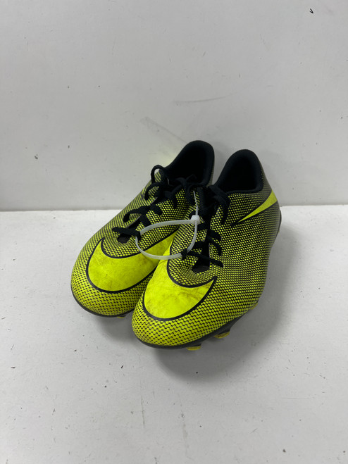 Vist Large View of Product Image Which is Used Nike Soccer Cleats Yellow Junior 05