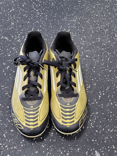 Vist Large View of Product Image Which is Used Adidas F50 Soccer Cleats Gold Junior 04.5