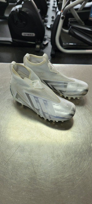 Vist Large View of Product Image Which is Used Adidas Soccer Cleats White Junior 02