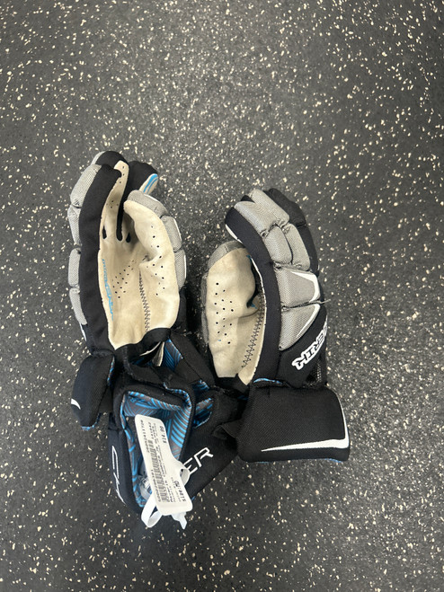 Vist Large View of Product Image Which is Used Maverik CHARGER JR GLOVES Lacrosse Gloves Junior Black MD