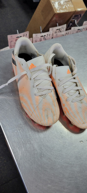 Vist Large View of Product Image Which is Used Adidas Soccer Cleats White Junior 01