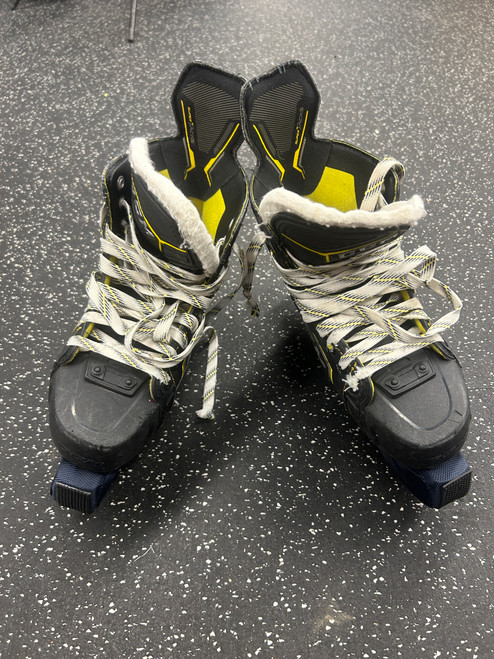 Vist Large View of Product Image Which is Used CCM SUPER TACKS 9370 Senior Hockey Skate Senior 6.5