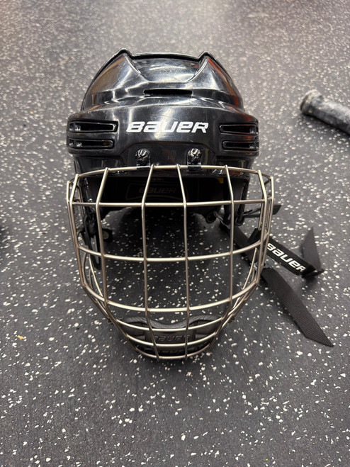 Vist Large View of Product Image Which is Used Bauer 7500 EXPIRED Helmet Cage Combo Navy Blue SM