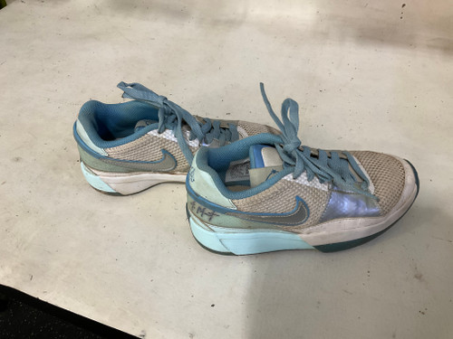 Vist Large View of Product Image Which is Used Nike Basketball Shoes Y Royal Blue Junior 03.5