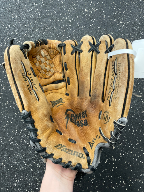 Vist Large View of Product Image Which is Used Mizuno GPL1201 BB/SB Glove RH Throw Brown 12"