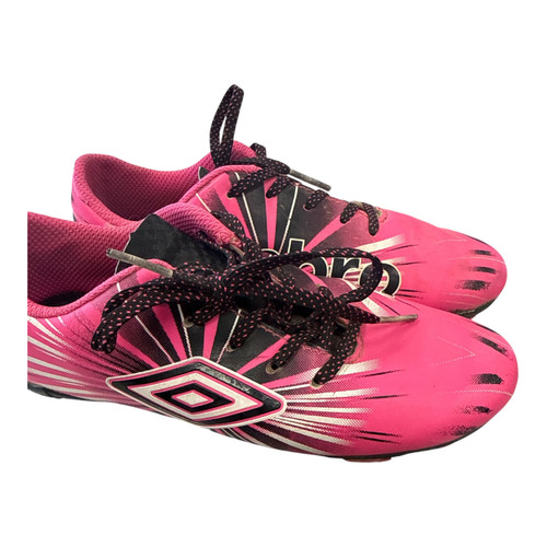 Vist Large View of Product Image Which is Used Umbro UMBYP17-PNK Soccer Cleats Pink Youth 13.0