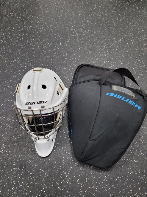 Vist Large View of Product Image Which is Used Bauer 940 Senior Goalie Helmet/Mask White MD