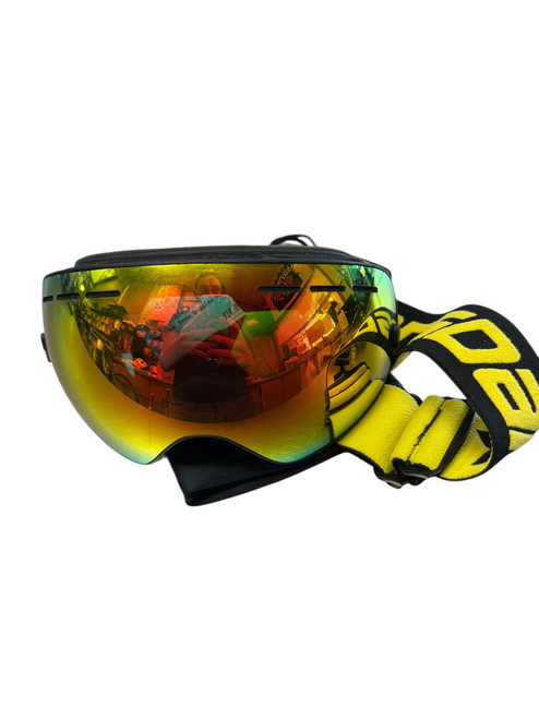 Vist Large View of Product Image Which is Used Snow Goggles Adult Black