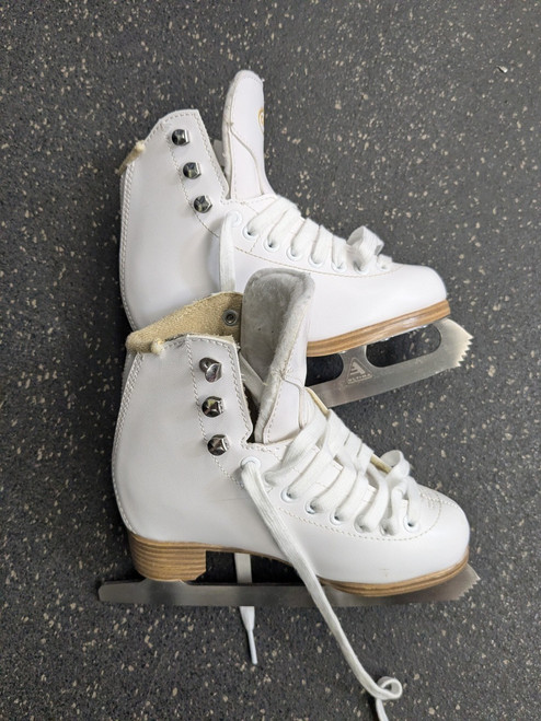 Vist Large View of Product Image Which is Used GAM Girls Figure Skate None Youth 13.0
