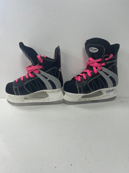 Vist Large View of Product Image Which is Used Sher-wood 5500 Junior Hockey Skate Junior 04