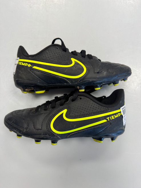 Vist Large View of Product Image Which is Used Nike Soccer Cleats Black Junior 01.5