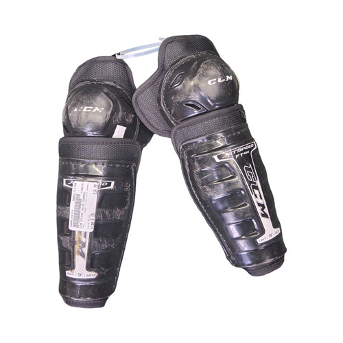 Vist Large View of Product Image Which is Used CCM FT455 SHIN GUARDS Junior Shin Guards Black 9"