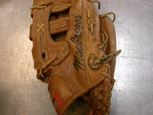 Vist Large View of Product Image Which is Used MacGregor MAG BB/SB Glove RH Throw Brown 12"