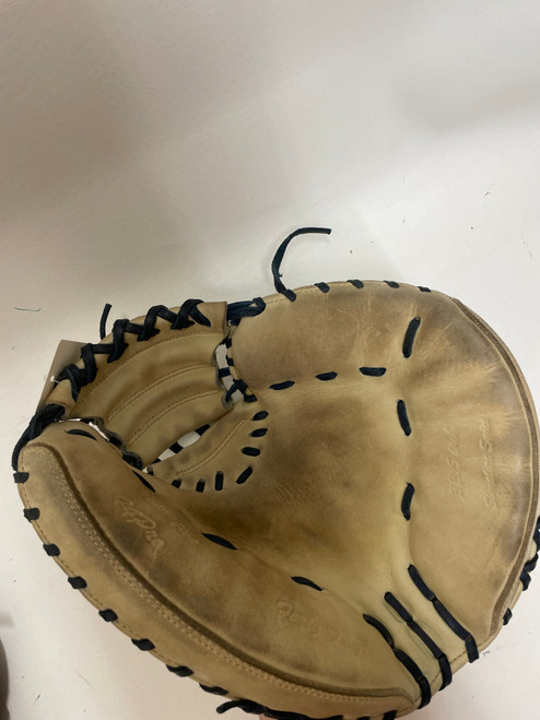Vist Large View of Product Image Which is Used 44 PRO 44 PRO BB/SB Catchers RH Throw Tan 33 1/2"