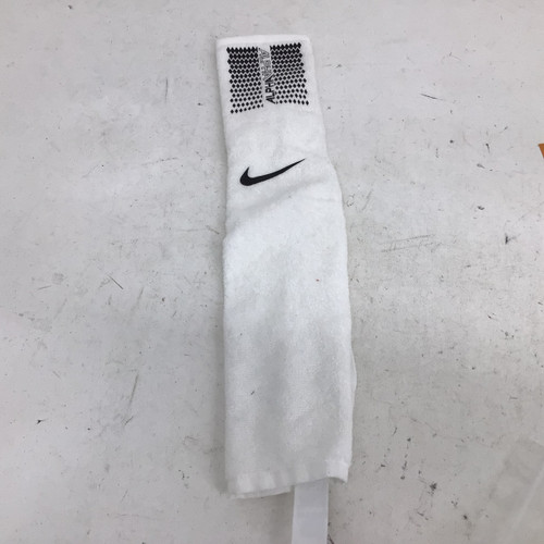 Vist Large View of Product Image Which is Used Nike ALPHA FOOTBALL TOWEL Football Accessory