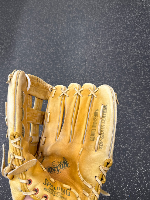 Vist Large View of Product Image Which is Used Spalding COMPETITION SERIES CANTON BB/SB Glove RH Throw Brown 14"