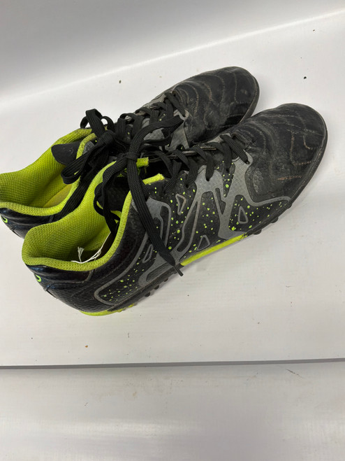 Vist Large View of Product Image Which is Used Soccer Indoor Shoes Black Senior 7.5