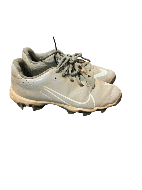 Vist Large View of Product Image Which is Used Nike SOFTBALL CLEATS BB/SB Cleats Grey Junior 03