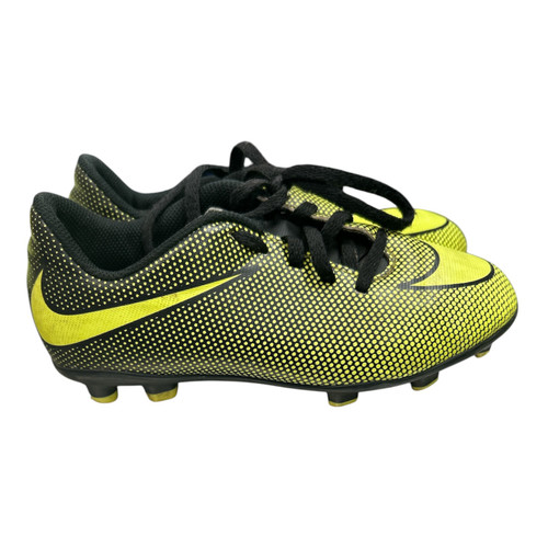 Vist Large View of Product Image Which is Used Nike Soccer Cleats Black And Optic Yellow Junior 01