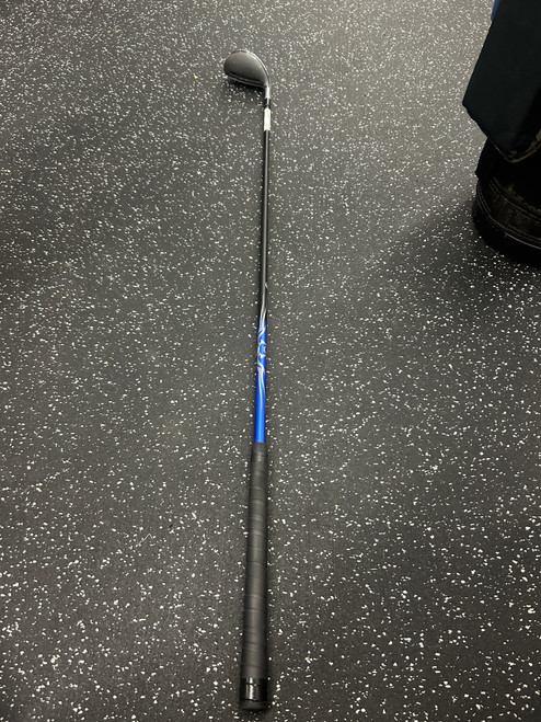 Vist Large View of Product Image Which is Used Adams IDEA Mens Hybrid Club RH 5 Hybrid