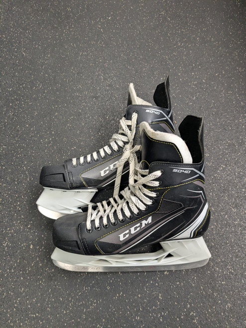 Vist Large View of Product Image Which is Used CCM 9040 Senior Hockey Skate Senior 12