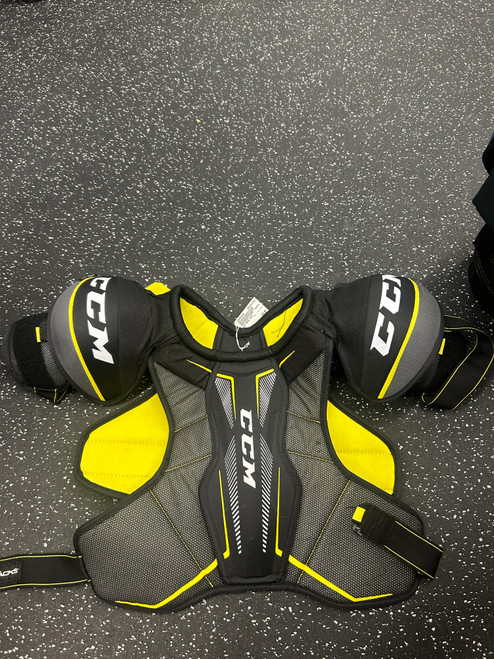 Vist Large View of Product Image Which is Used CCM TACKS 9040 Junior Shoulder Pads LG