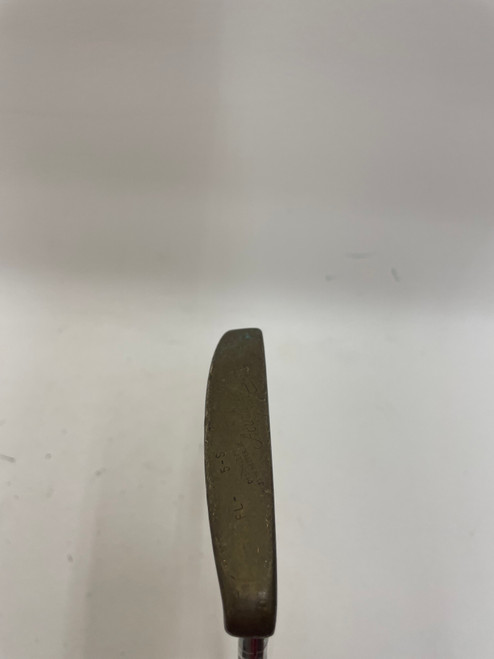Vist Large View of Product Image Which is Used Titleist ACUSHNET BULLSEYE Mens Putter RH