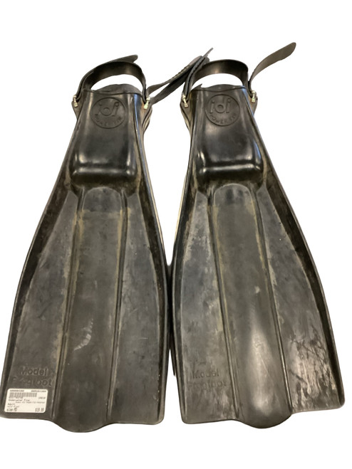 Vist Large View of Product Image Which is Used IDI POWER FIN FROGFOOT Underwater Fins Black MD