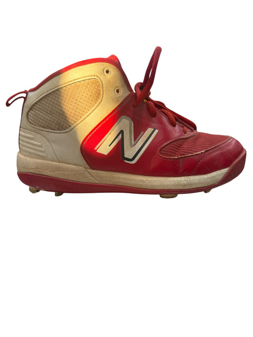 Vist Large View of Product Image Which is Used New Balance RED BB/SB Cleats Red Junior 04.5