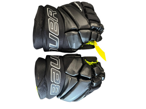Vist Large View of Product Image Which is Used Bauer 3X Junior Gloves Black 10"