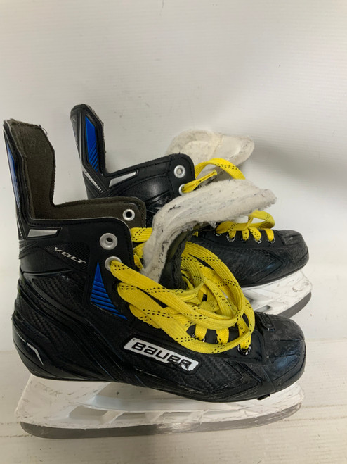 Vist Large View of Product Image Which is Used Bauer VAPOR VOLT Junior Hockey Skate Junior 04