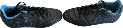Vist Large View of Product Image Which is Used Nike Soccer Cleats Black Junior 01.5