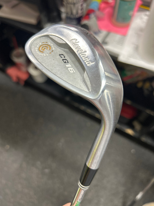 Vist Large View of Product Image Which is Used Cleveland CG 16 Golf Wedge Mens RH 62 Degree