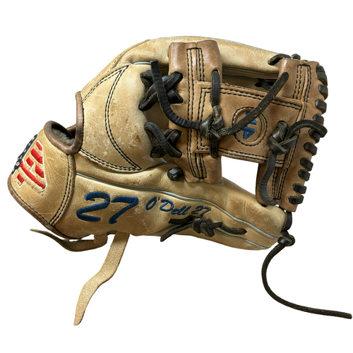 Vist Large View of Product Image Which is Used 44 PRO SIGNATURE SERIES BB/SB Glove RH Throw Tan 11 1/2"