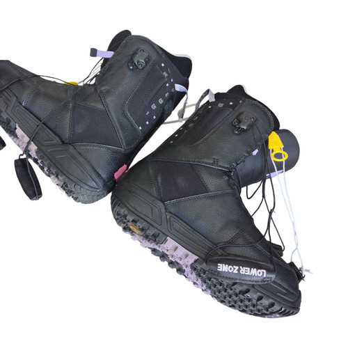 Vist Large View of Product Image Which is Used Burton MINT BOOTS WOMENS 7 Womens Snowboard Boots Black Senior 7