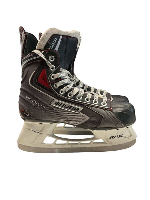 Vist Large View of Product Image Which is Used Bauer VAPOR X40 SZ 7 Senior Hockey Skate Senior 7