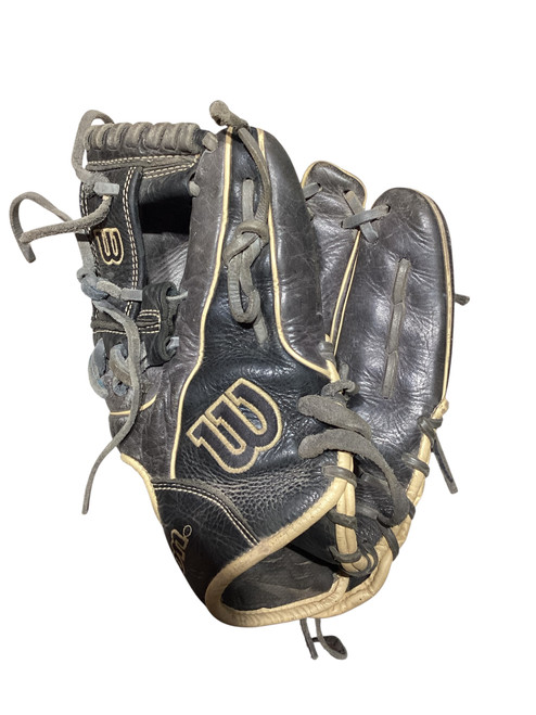Vist Large View of Product Image Which is Used Wilson A1000 BB/SB Glove RH Throw Black 11 1/2"