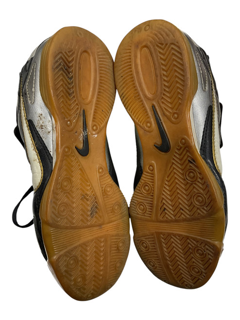 Vist Large View of Product Image Which is Used Nike Soccer Indoor Shoes Black Junior 01