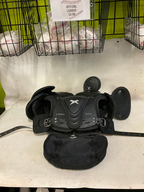 Vist Large View of Product Image Which is Used Xenith FLYTE FB Shoulder Pads Black XS