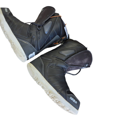 Vist Large View of Product Image Which is Used ThirtyTwo LASHED BRADSHAW 2014 SB BOOTS SZ12 Mens Snowboard Boots Black Senior 12