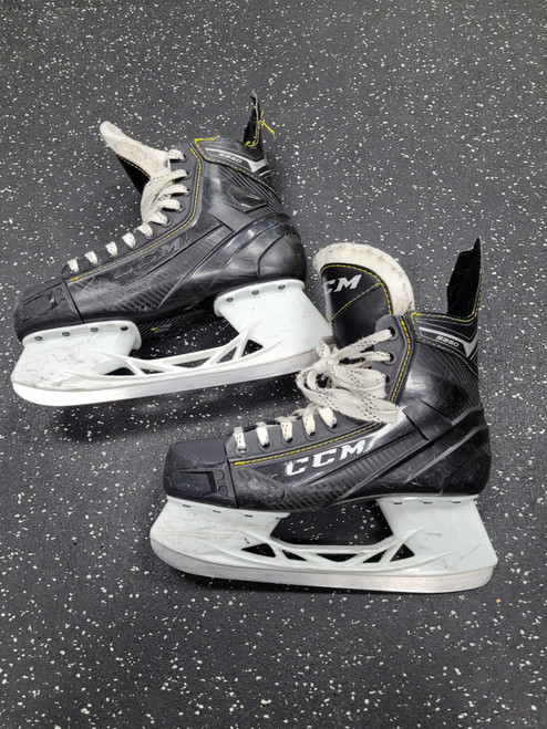 Vist Large View of Product Image Which is Used CCM 9350 Senior Hockey Skate Senior 8