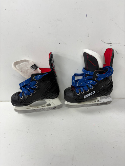 Vist Large View of Product Image Which is Used Bauer VAPOR X250 Youth Hockey Skate Youth 08.0