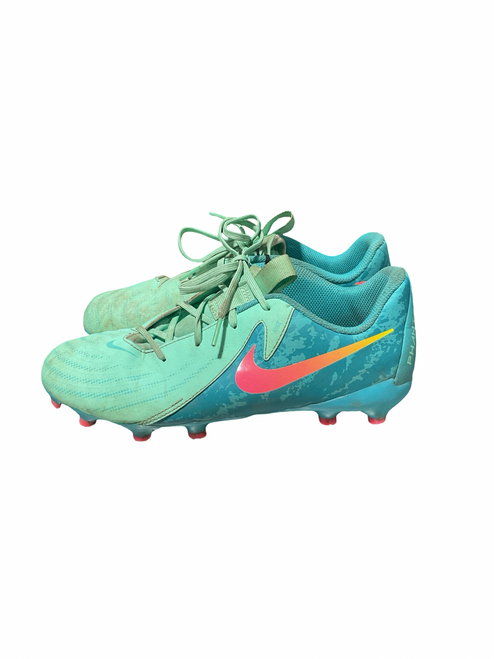 Vist Large View of Product Image Which is Used Nike Soccer Cleats Green Youth 06.0