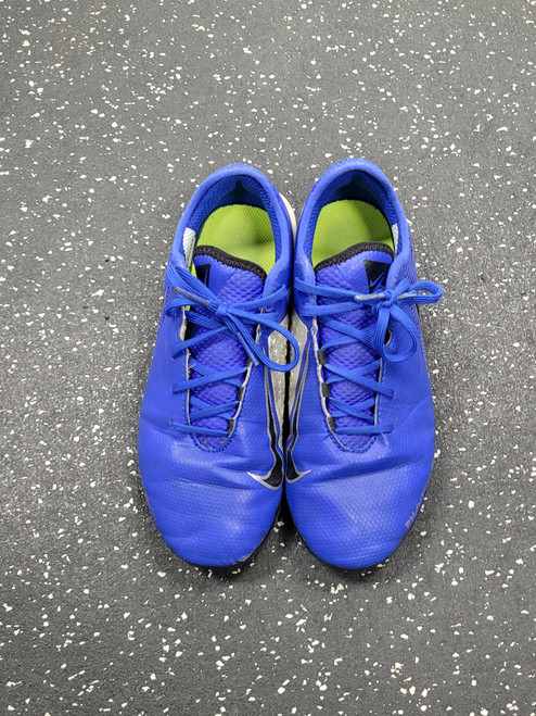 Vist Large View of Product Image Which is Used Nike Soccer Cleats Royal Blue Junior 03