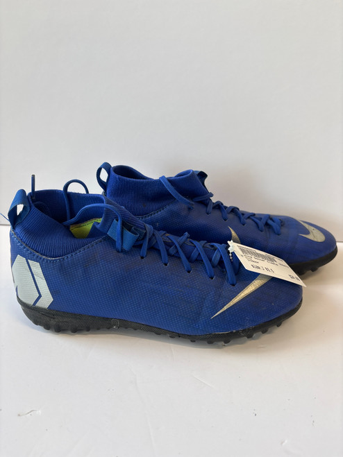 Vist Large View of Product Image Which is Used Nike Soccer Cleats None Junior 03.5