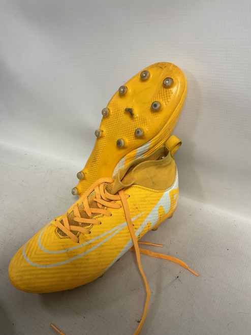 Vist Large View of Product Image Which is Used Nike AIR Soccer Cleats Orange Senior 8