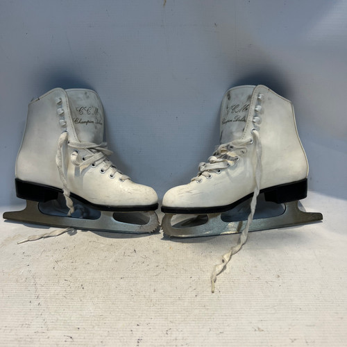 Vist Large View of Product Image Which is Used Champion Sports SKATES Girls Figure Skate White Junior 02