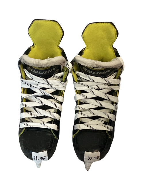Vist Large View of Product Image Which is Used Bauer SUPREME Youth Hockey Skate Youth 11.5